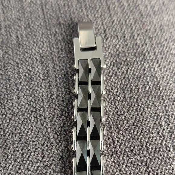 Men's Silver and Black Bracelet - Picture 4 of 6
